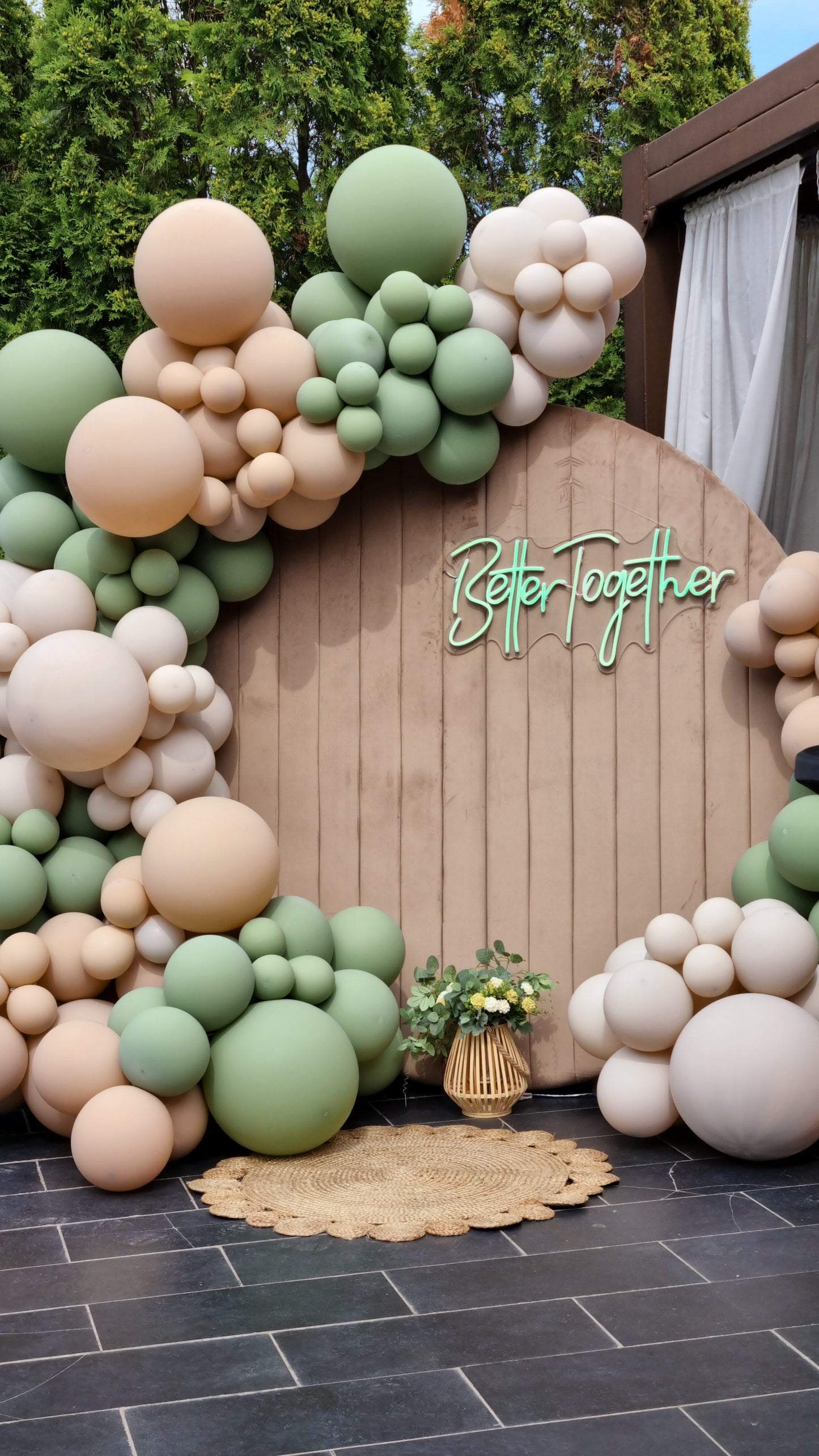 Balon jumbo personalizat cu heliu, ideal pentru decoruri de botezuri si petreceri speciale