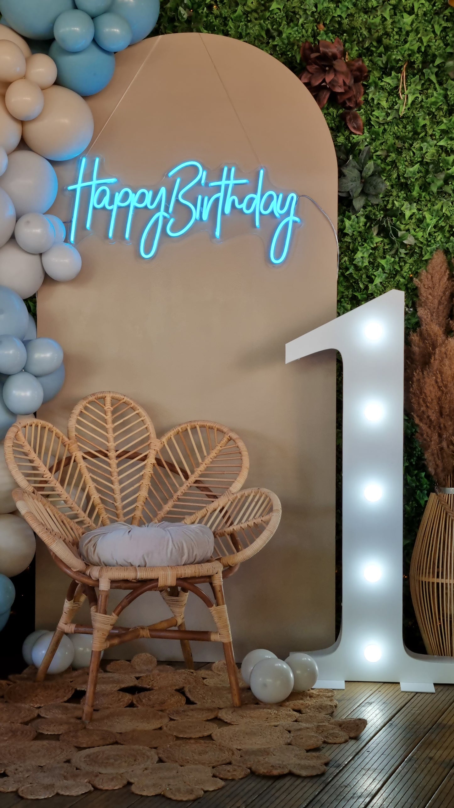 Arcada de baloane personalizata pentru orice eveniment, de la botezuri la petreceri de copii