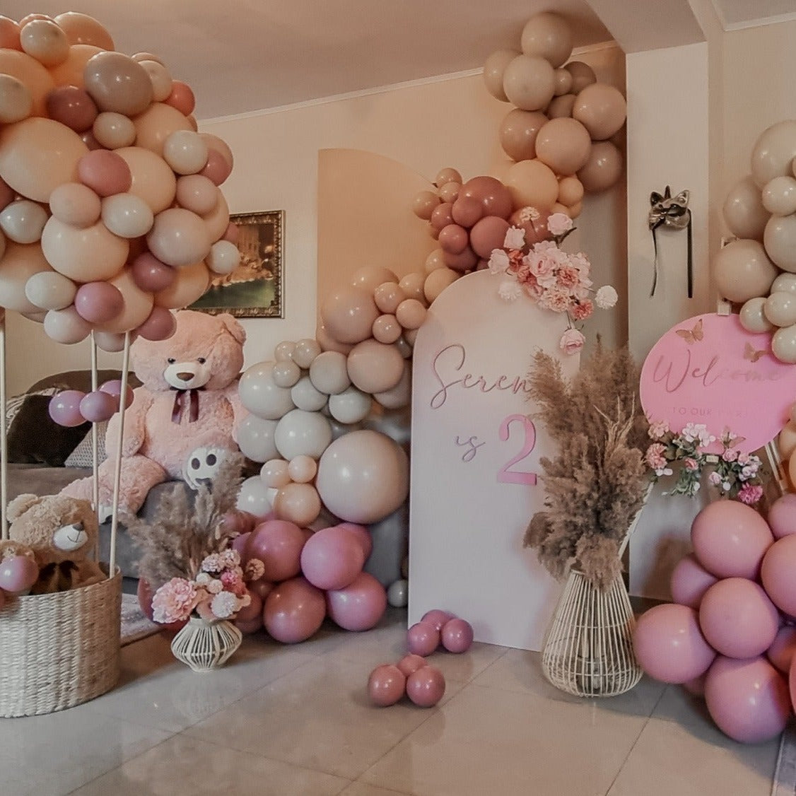 Litere luminoase personalizate pentru decor de nunta, botezuri sau orice alt tip de eveniment