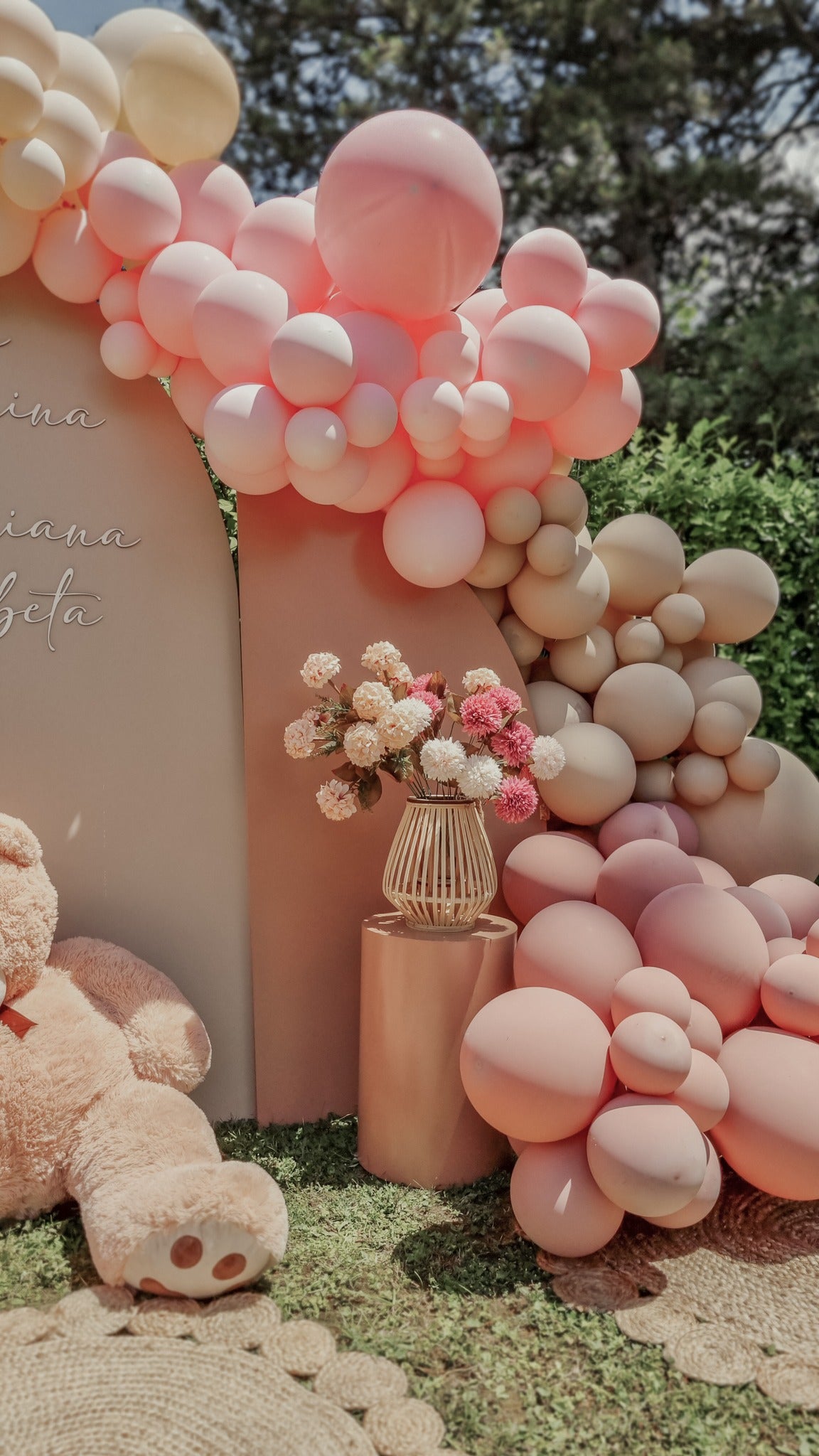 Litere luminoase personalizate pentru decor de nunta, botezuri sau orice alt tip de eveniment