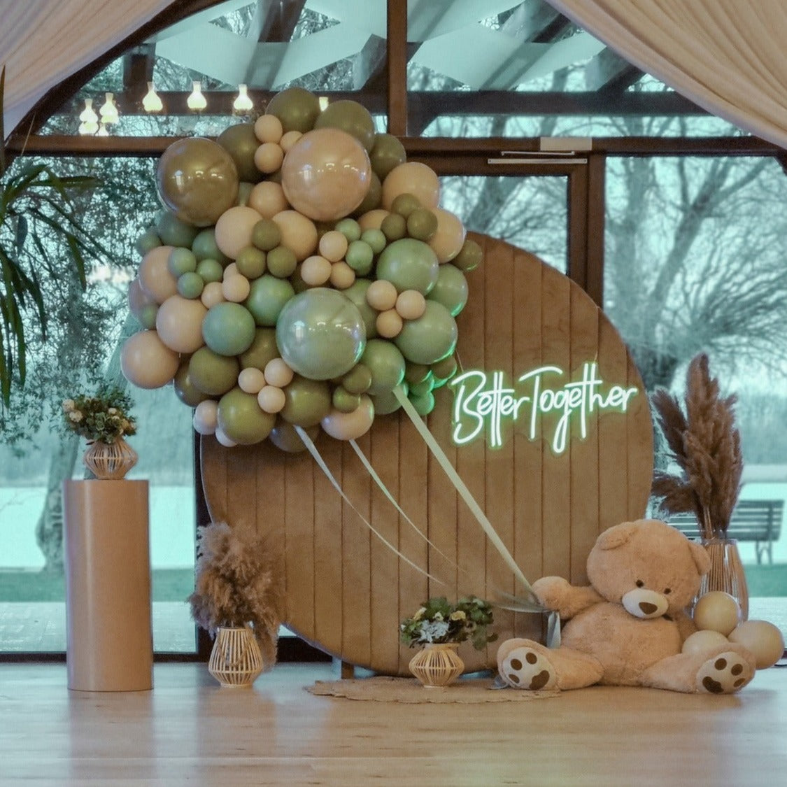 Candycart cu baloane personalizate pentru evenimente elegante, perfecte pentru orice tip de petrecere