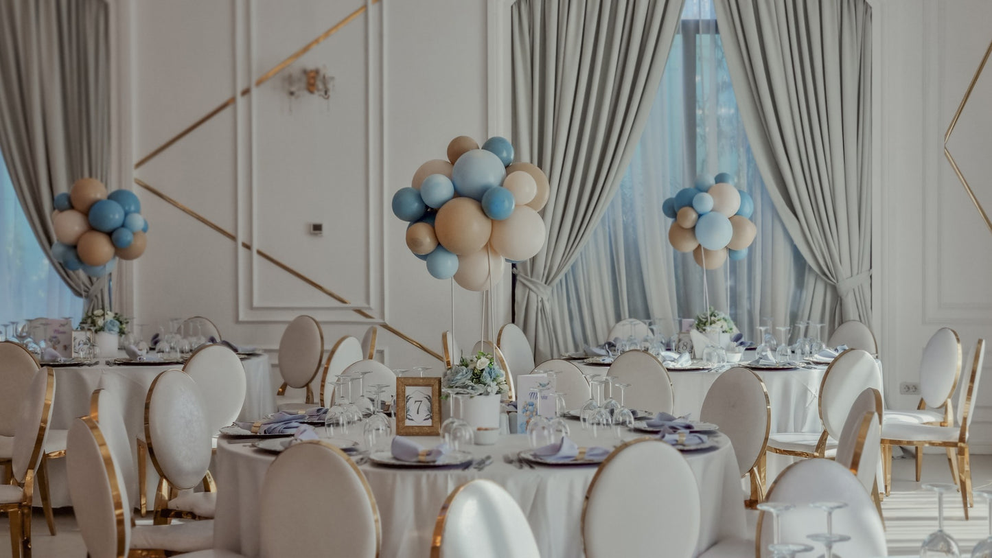 Arcada de baloane personalizata, perfecta pentru evenimente mari precum nunti si botezuri