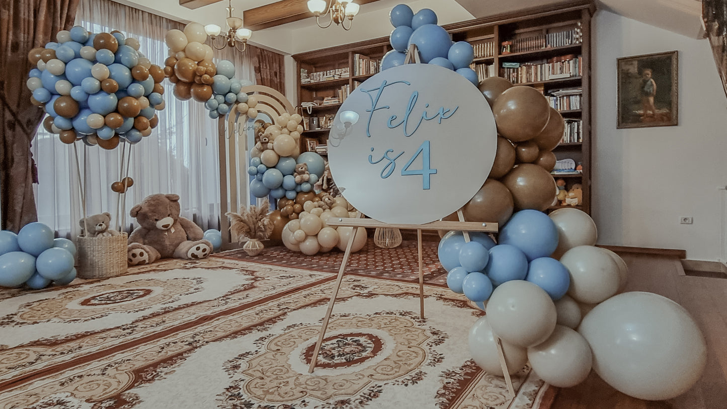 Litere luminoase cu arcada de baloane personalizata pentru decoruri de nunti si botezuri