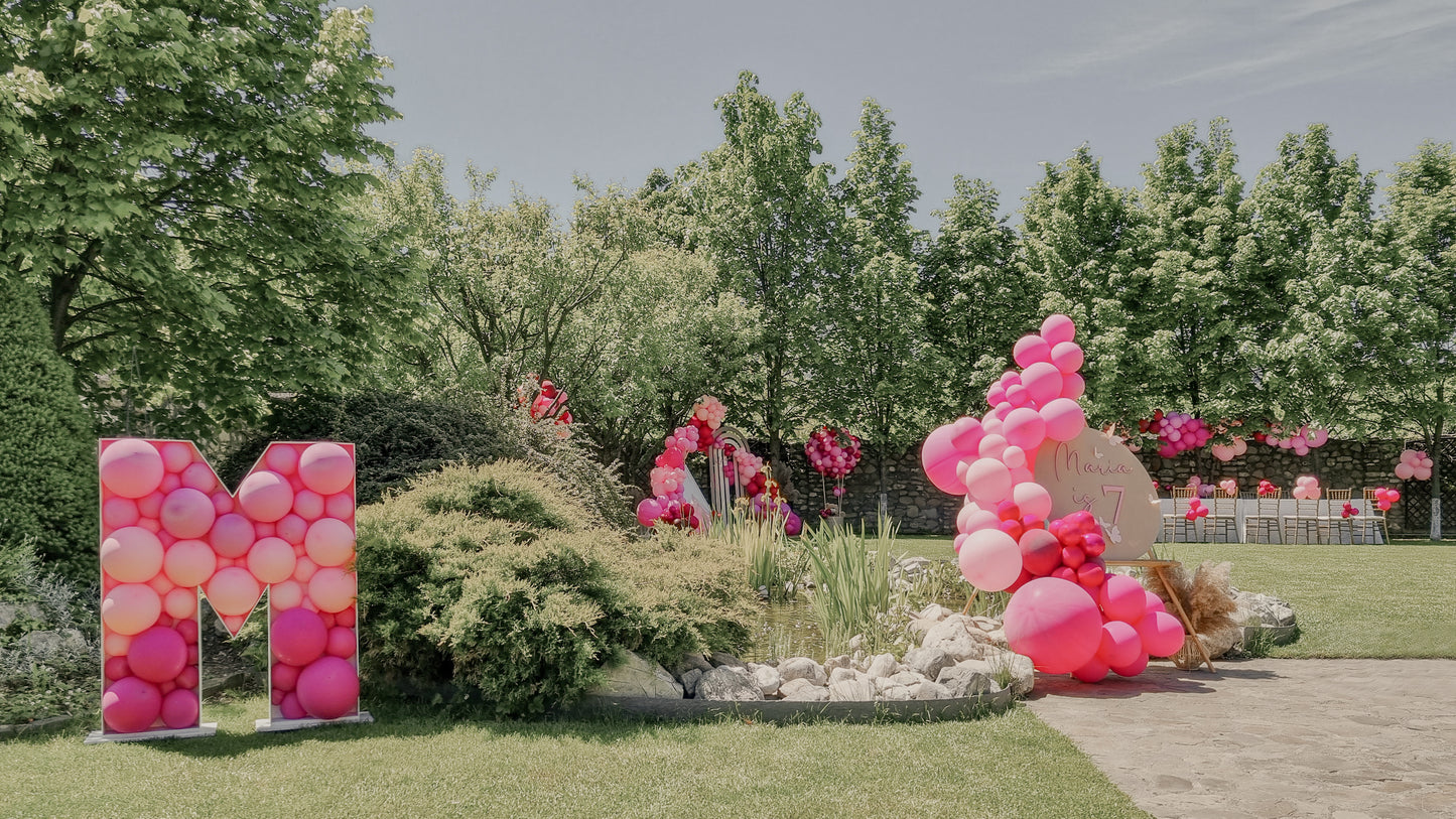 Decor cu baloane heliu personalizate pentru nunti, botezuri si petreceri de vara