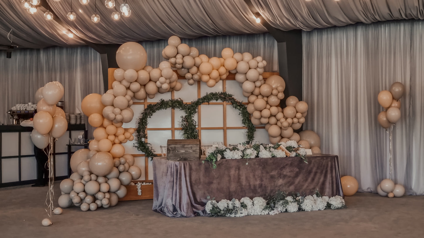 Arcada de baloane personalizata pentru decoruri de botezuri, nunti si alte evenimente speciale