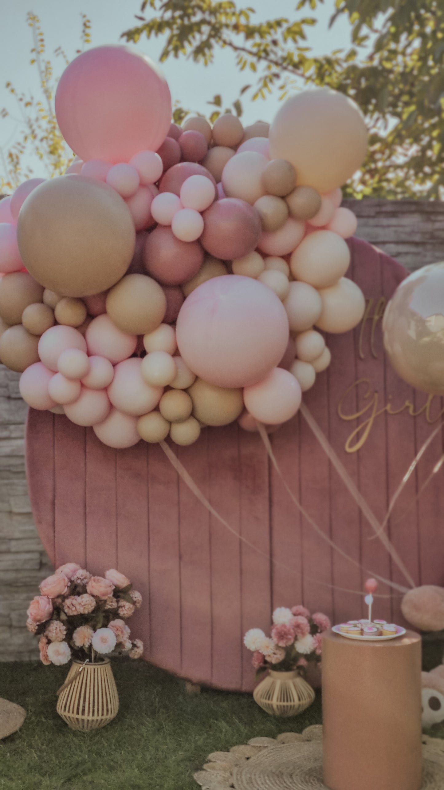 Balon jumbo cu heliu personalizat, ideal pentru decoruri de botezuri sau petreceri private