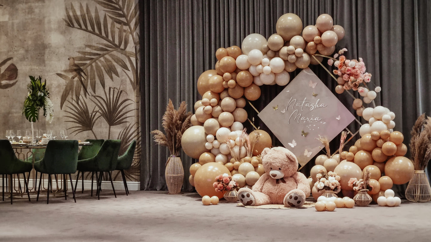 Balon jumbo cu heliu personalizat, ideal pentru decoruri de botezuri sau petreceri private