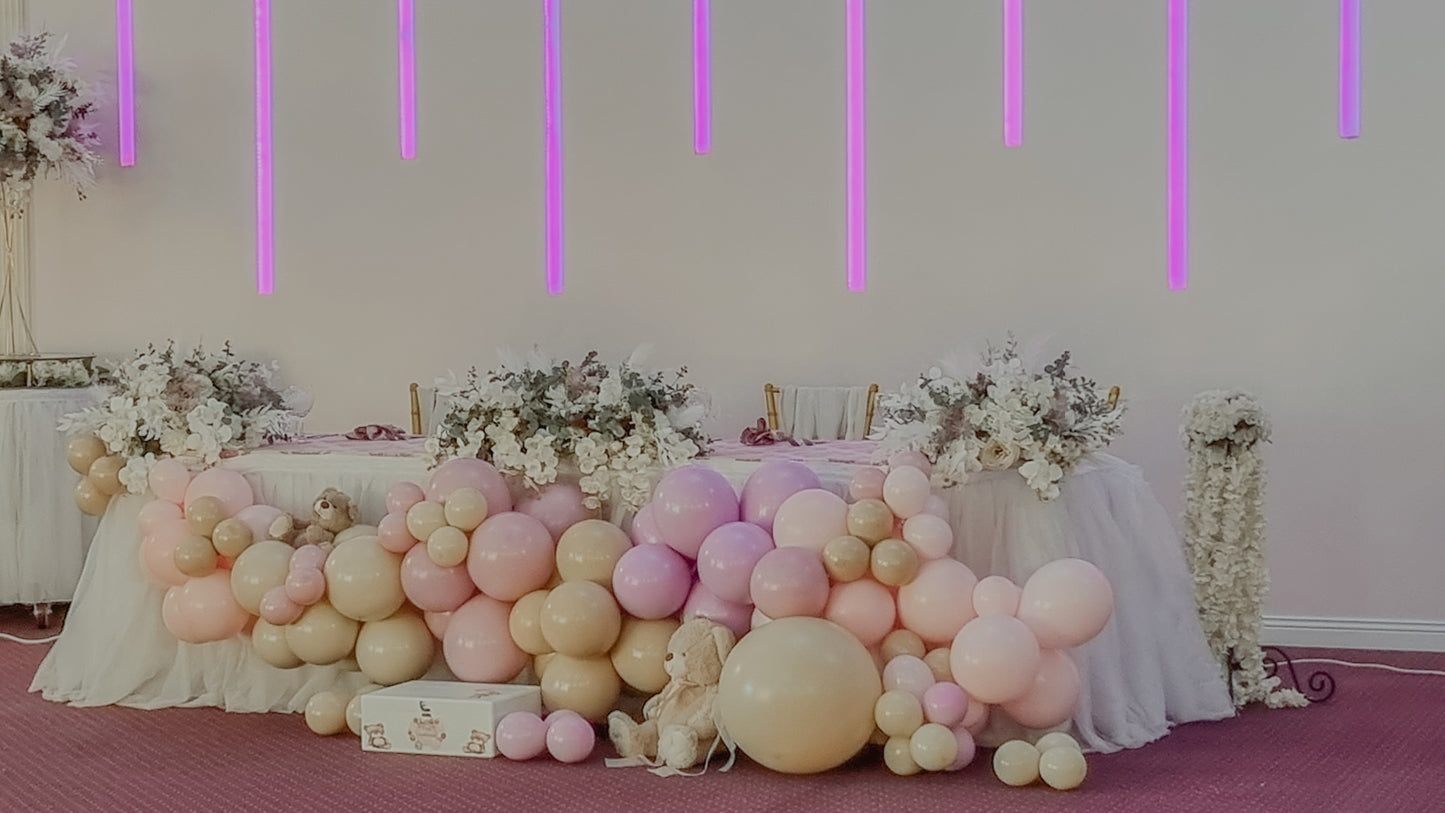 Arcada de baloane personalizata, decor unic pentru botezuri si evenimente speciale