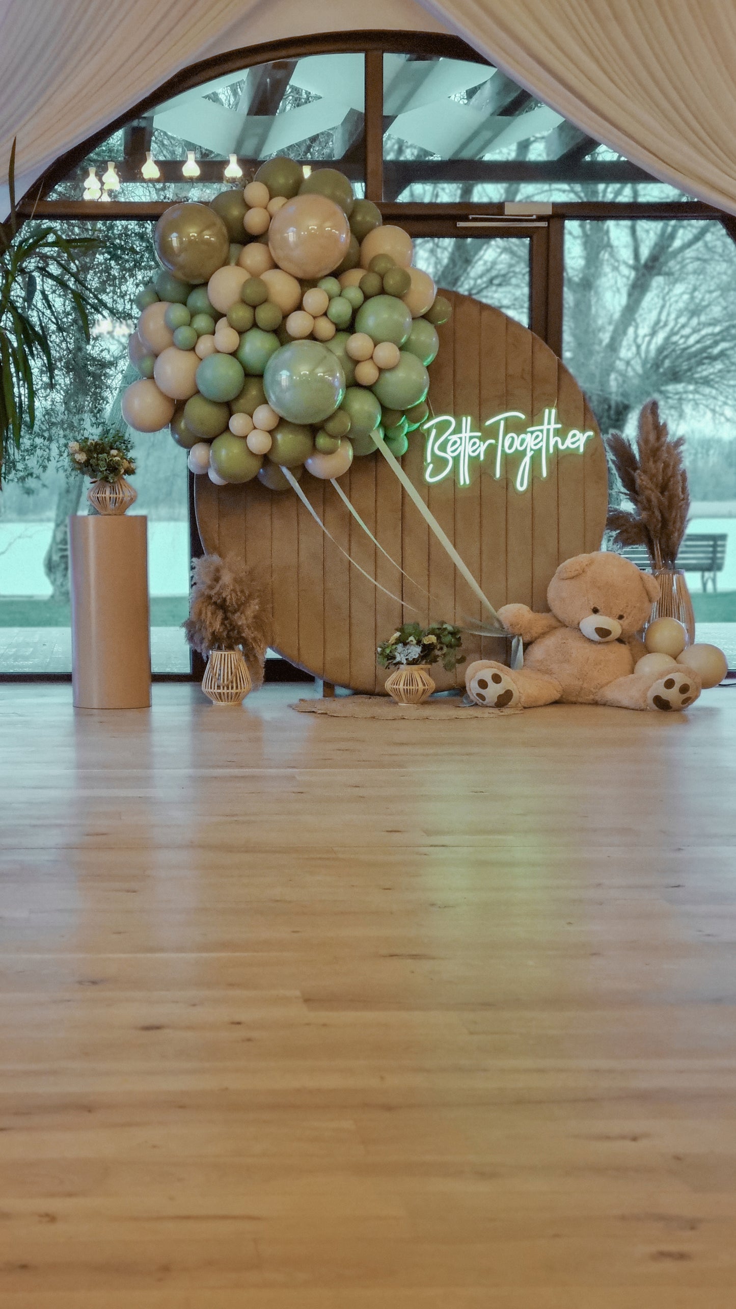 Candycart cu baloane personalizate pentru evenimente elegante, perfecte pentru orice tip de petrecere