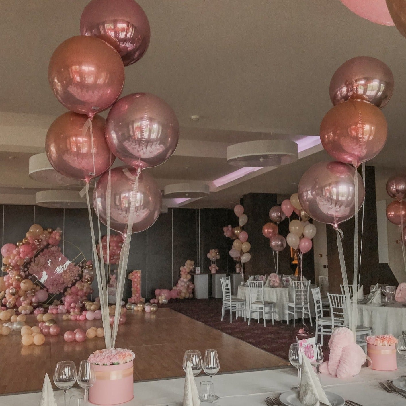 Candycart cu baloane pentru petreceri de copii, botezuri sau evenimente speciale