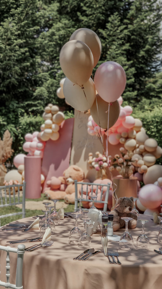 
                  
                    Baloane | Aranjament masă | 5 baloane cu heliu (cu jucărie)
                  
                