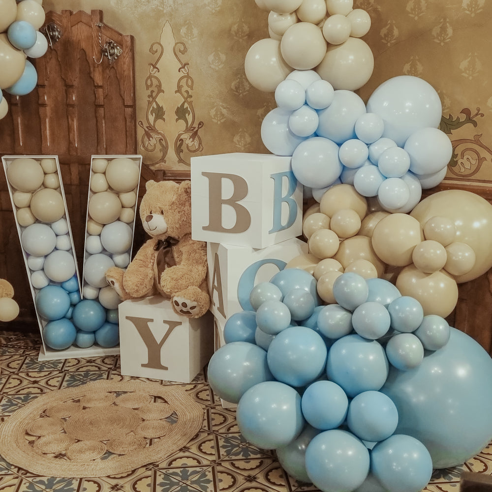 
                      
                        Palloncini | Cubi per bambini con arco organico
                      
                    