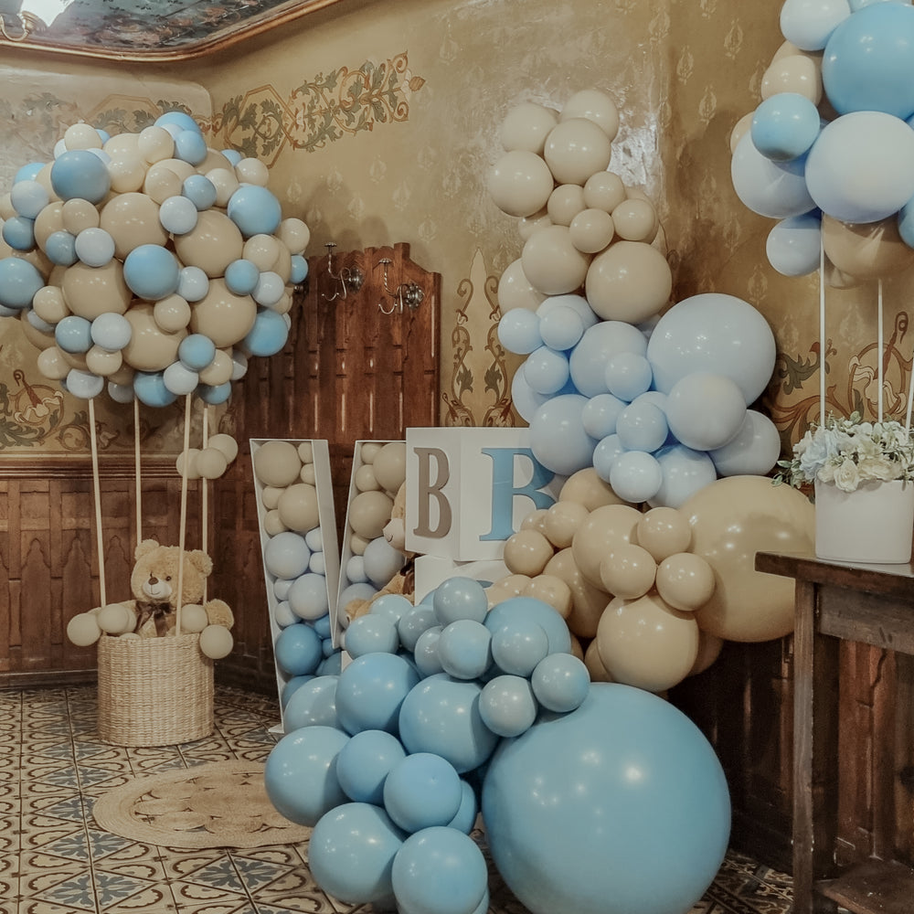 
                      
                        Palloncini | Cubi per bambini con arco organico
                      
                    