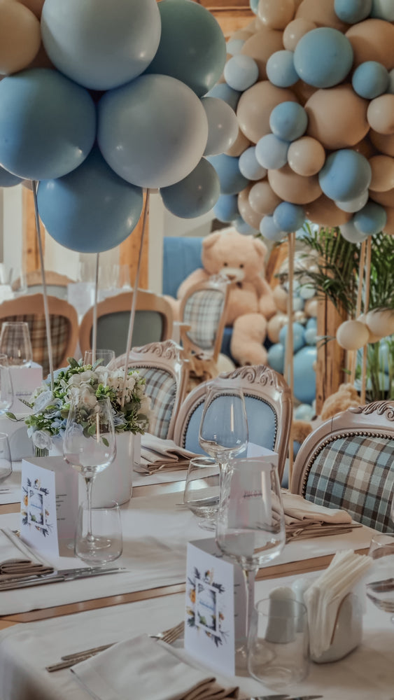 
                  
                    Balloons | Table arrangement | with toy or silk flowers
                  
                