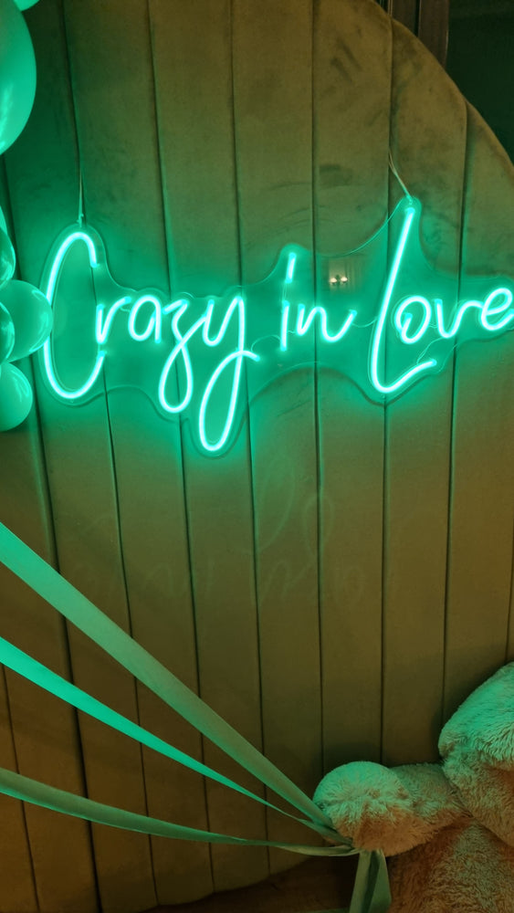 
                  
                    Semn luminos neon | Crazy in love - Rgb - Cu telecomanda
                  
                