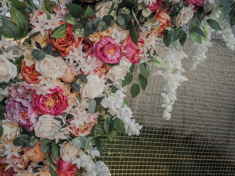 
                  
                    Fiori di seta | archi floreali | fiori pastello
                  
                